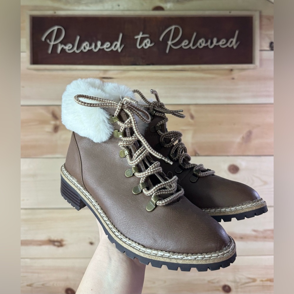 NWOB Express Boots